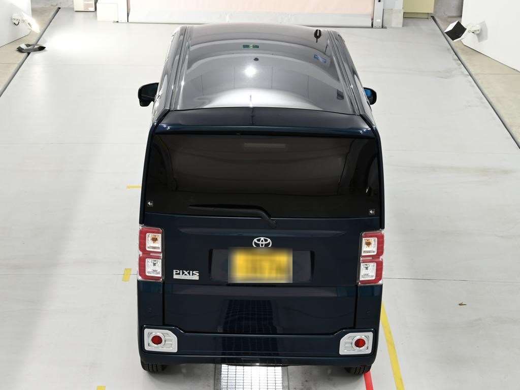2021 Toyota ピクシスメガ G Turbo SA III auction photo 8