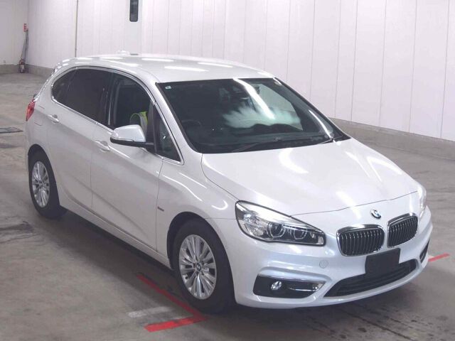 2017 BMW 2 Series 218D Actiza Rag Japan auction vehicle
