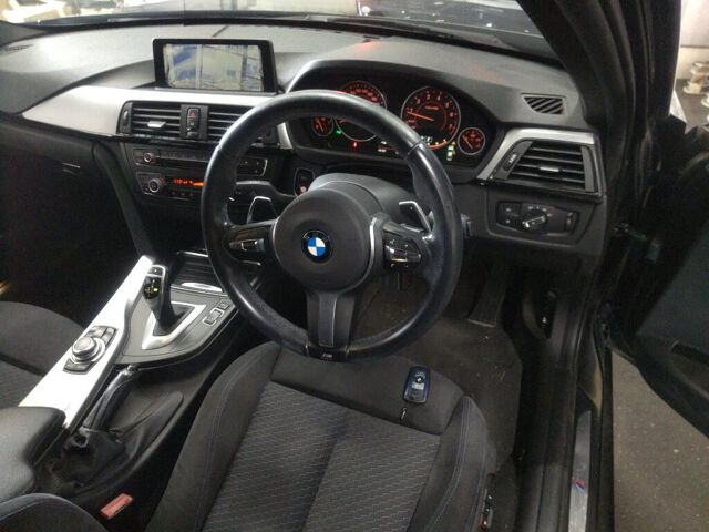 2014 BMW 3 Series 320I Mスポーツ auction photo 3