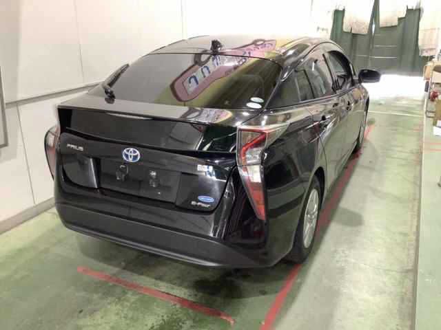 2016 Toyota Prius 4WD S auction photo 2