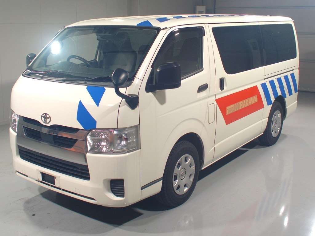 Japan Auction Vehicles 4 2021 Toyota Hiace DX GL パッケージ auction photo