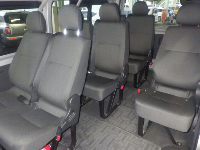2024 Toyota Hiace DX auction photo 6