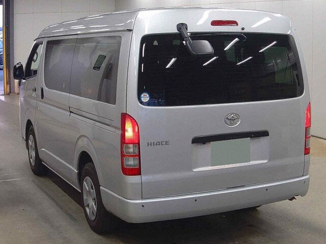 2024 Toyota Hiace DX auction photo 2