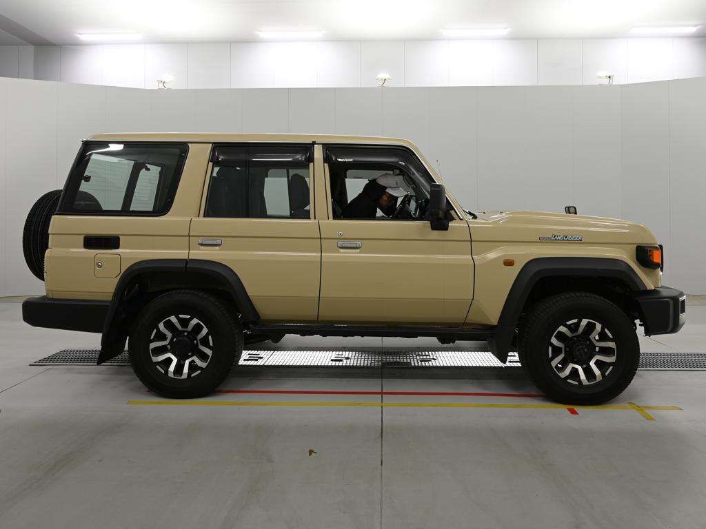 2025 Toyota Land Cruiser 70 AX 4WD auction photo 3