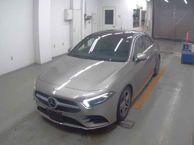 2019 Mercedes-Benz A-Class A250 4M Seda AMG 4WD auction photo 4