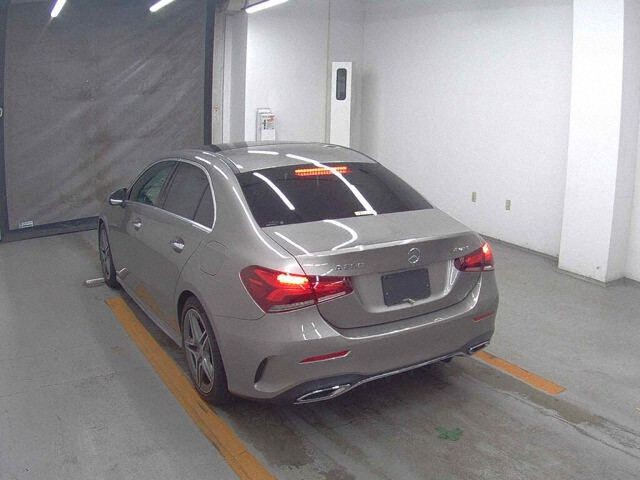 2019 Mercedes-Benz A-Class A250 4M Seda AMG 4WD auction photo 2