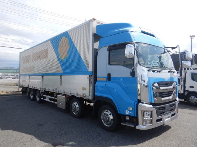 2019 Isuzu Giga 13.5 tons Japan auction vehicle