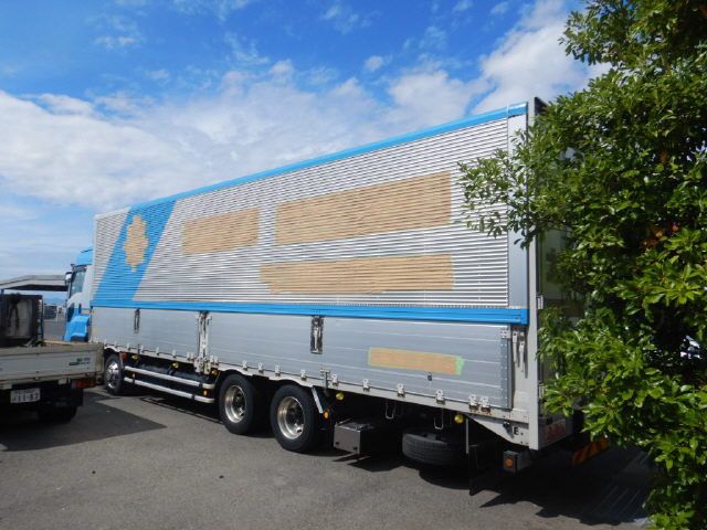 2019 Isuzu Giga 13.5 tons auction photo 2
