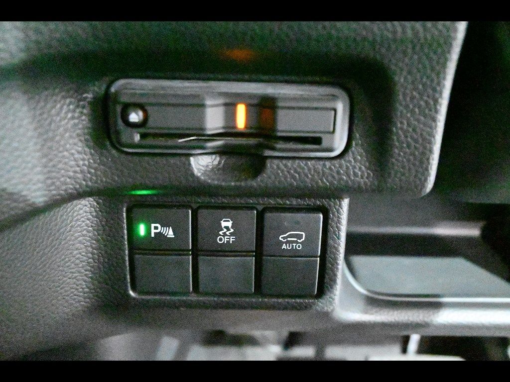 2021 Honda N-BOX 4WD カスタムLターボ auction photo 11