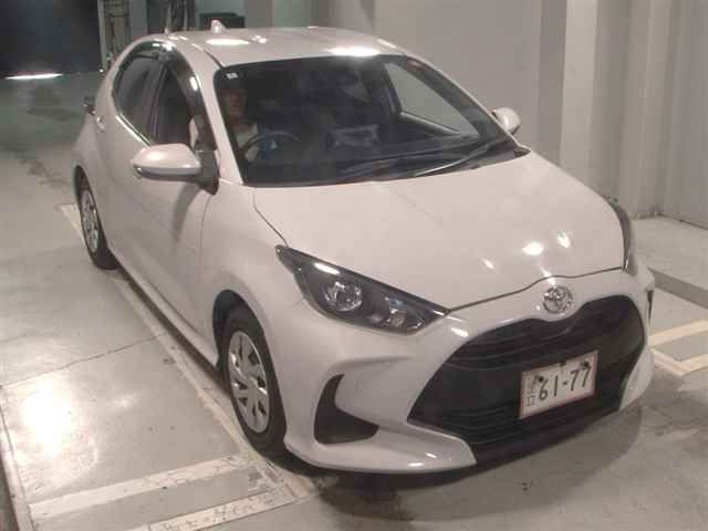 Japan Auction Vehicles 12 2022 Toyota Yaris G auction photo