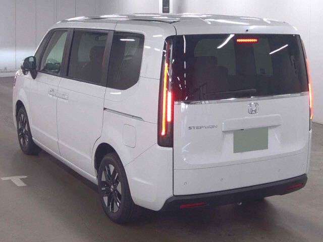 2026 Honda Stepwgn Air EX 4WD auction photo 2