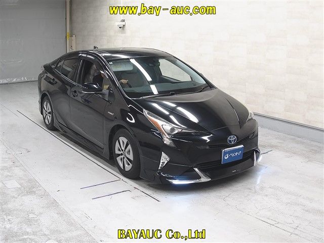 Japan Auction Vehicles 8 2016 Toyota Prius A auction photo