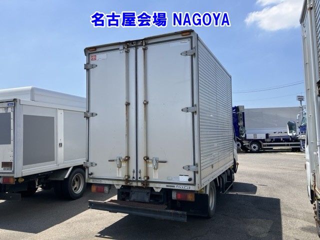 2011 Toyota Dyna バン auction photo 2