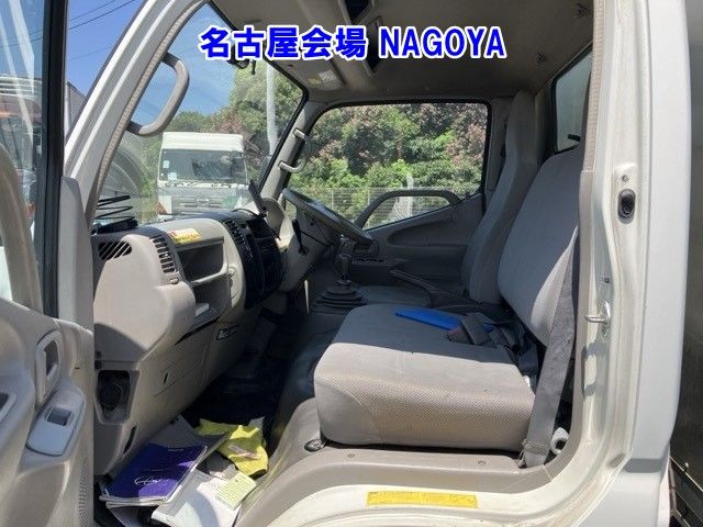 2011 Toyota Dyna バン auction photo 3