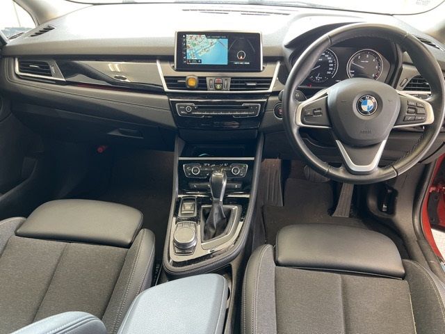 2019 BMW BMW 218D グランツアラー スポーツ auction photo 5