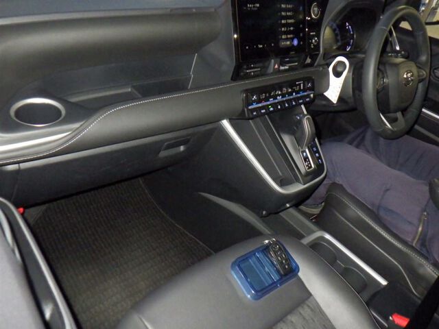 2025 Toyota Noah ハイブリッドS-Z auction photo 3