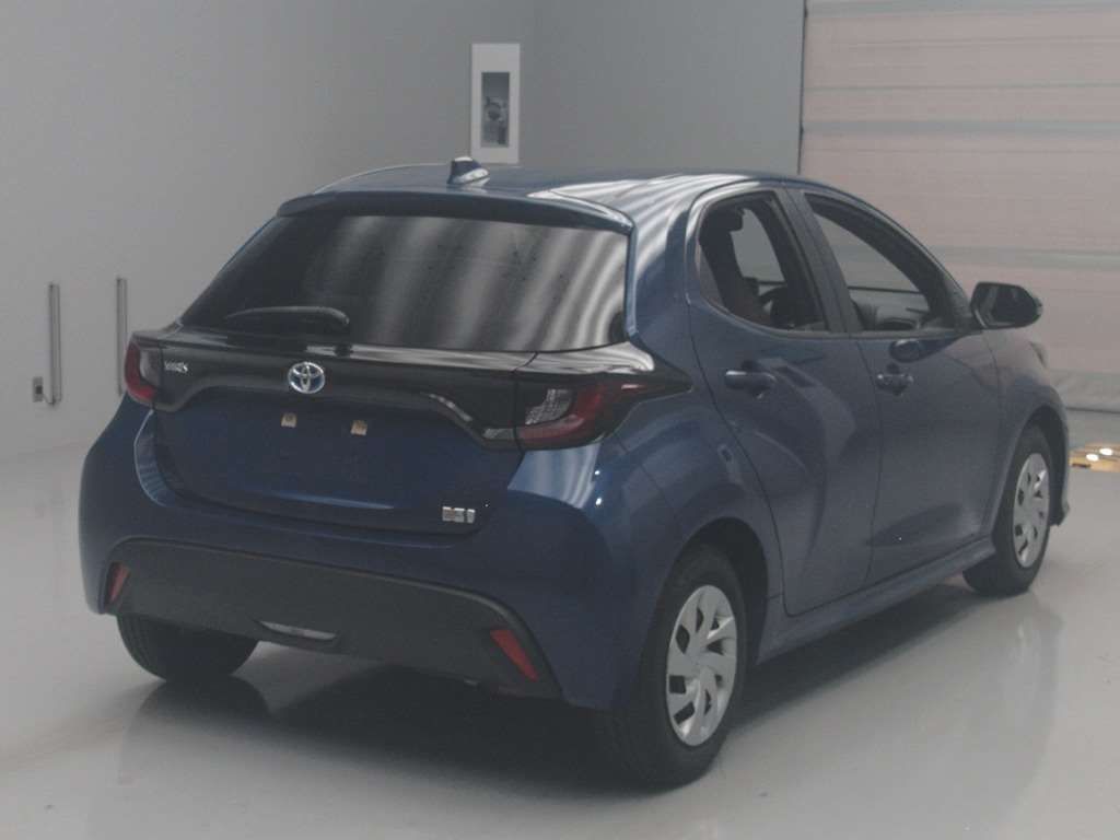 2021 Toyota Yaris Hybrid X auction photo 2