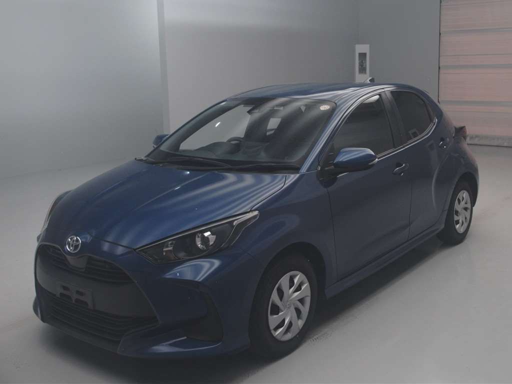 Japan Auction Vehicles 4 2021 Toyota Yaris Hybrid X auction photo