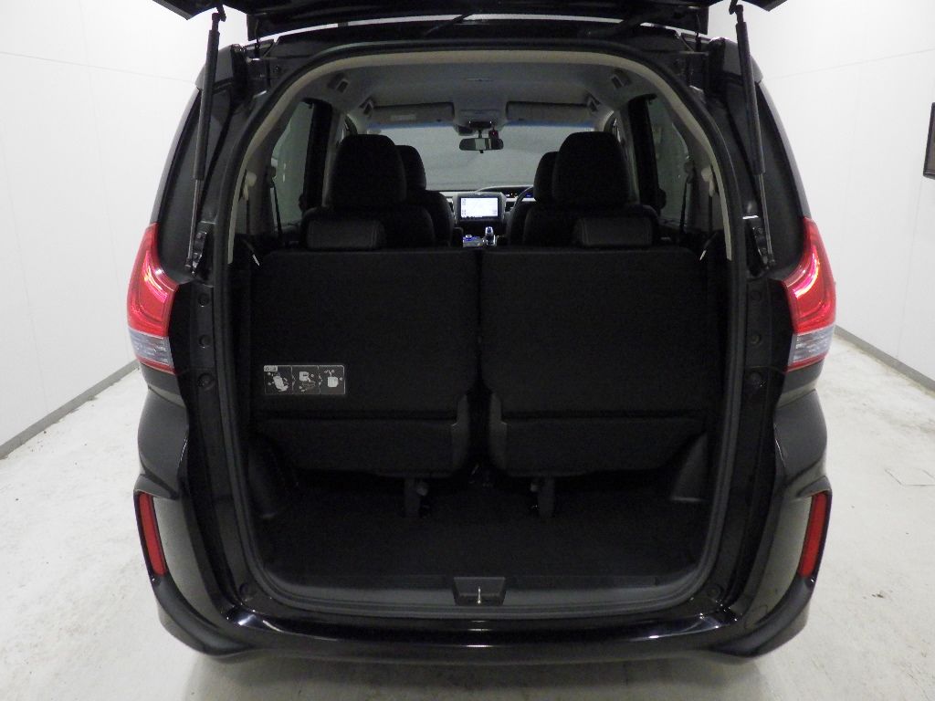 2017 Honda Freed ハイブリッドEX auction photo 8