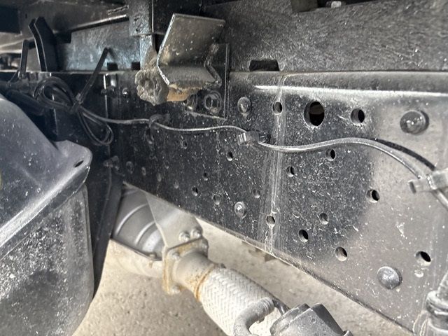 2007 Isuzu Elf dump auction photo 17