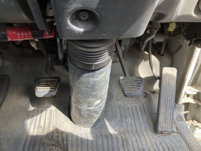2007 Isuzu Elf dump auction photo 4
