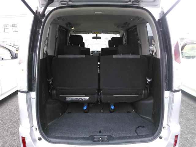 2011 Nissan Serena ライダーJパッケージ auction photo 10