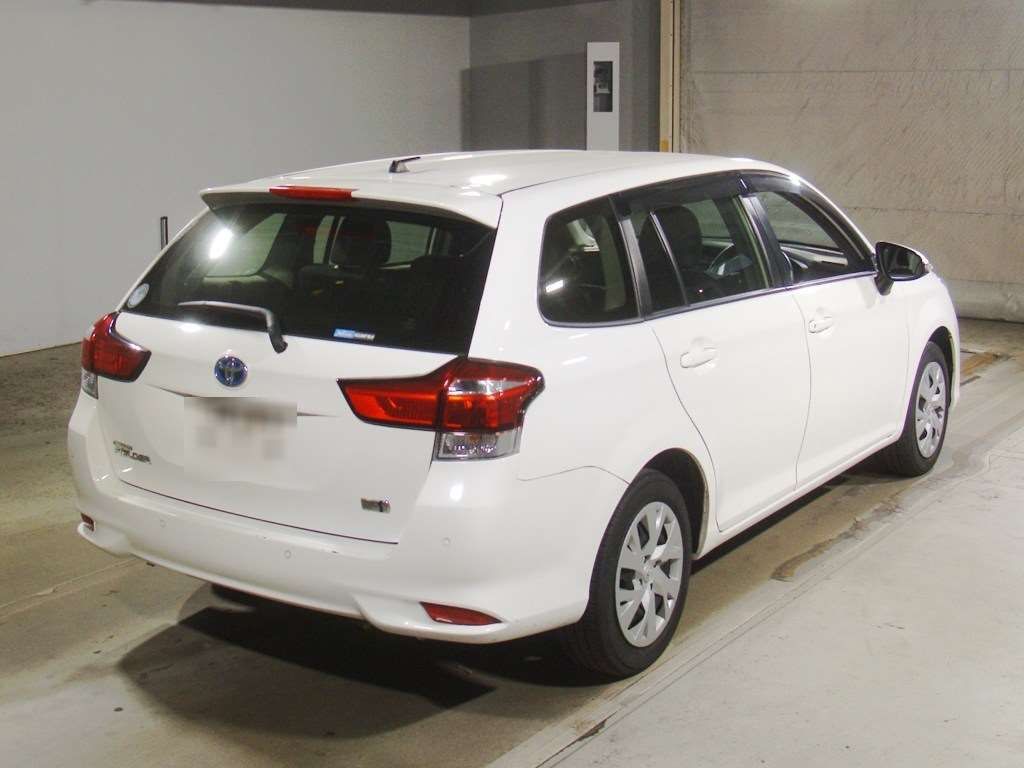 2021 Toyota Corolla Fielder Hybrid EX auction photo 2