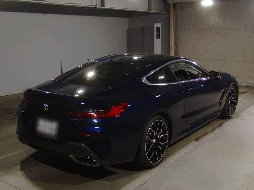 2022 BMW 8 Series 840i Coupe M Sport auction photo 2