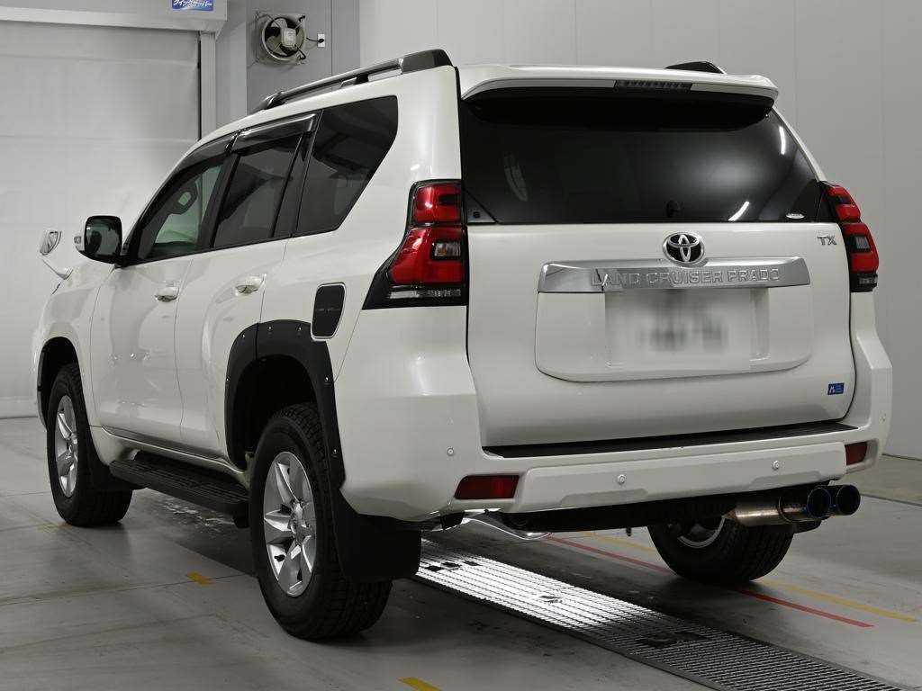 2022 Toyota Land Cruiser Prado TX 4WD auction photo 6