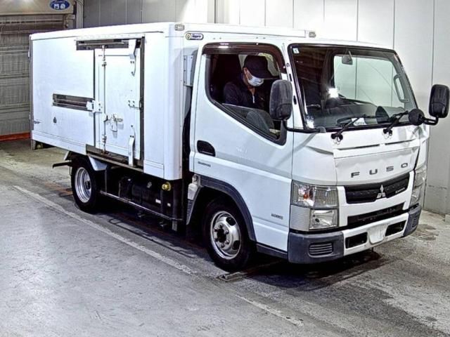 Japan Auction Vehicles 5 2014 Mitsubishi Fuso Canter 冷蔵冷凍車 IC-DT auction photo