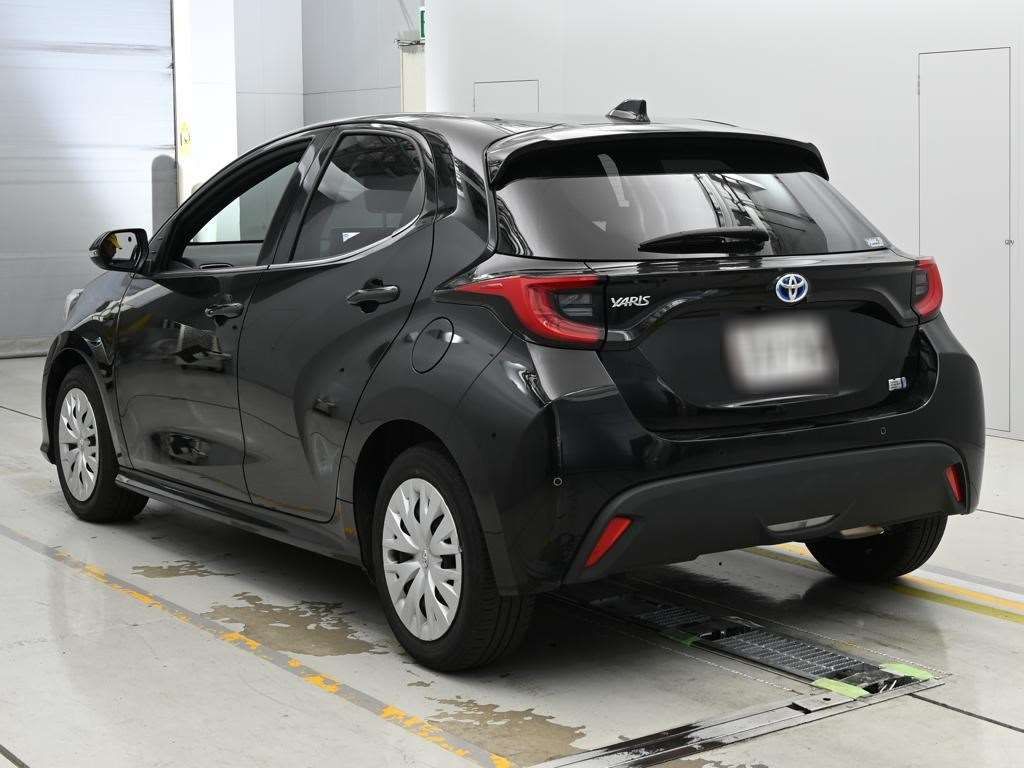 2023 Toyota Yaris Hybrid Z auction photo 6