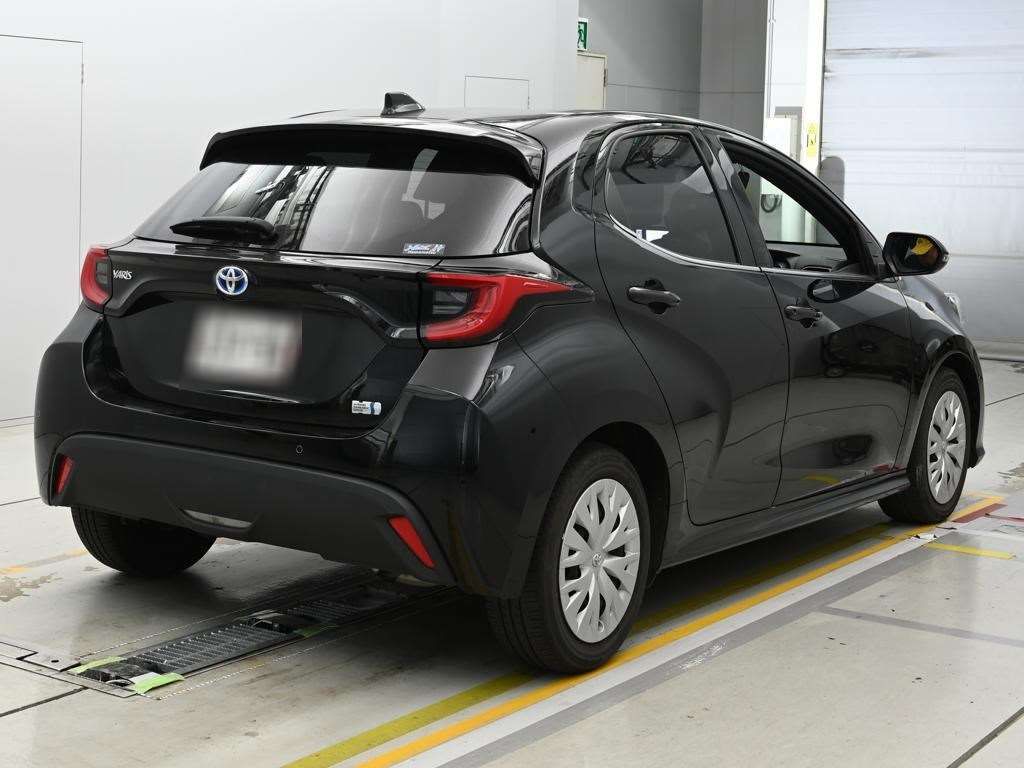 2023 Toyota Yaris Hybrid Z auction photo 2