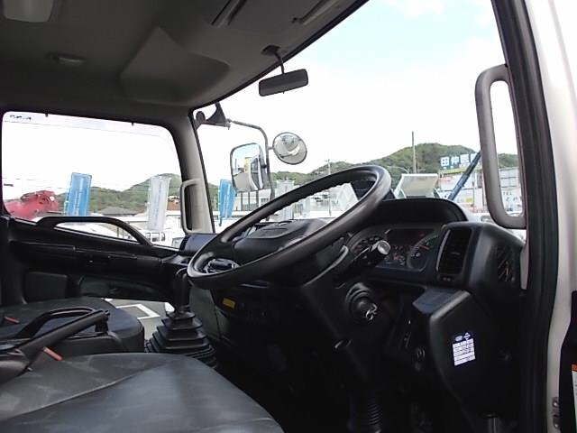 2016 Hino Ranger フカダンプ auction photo 3