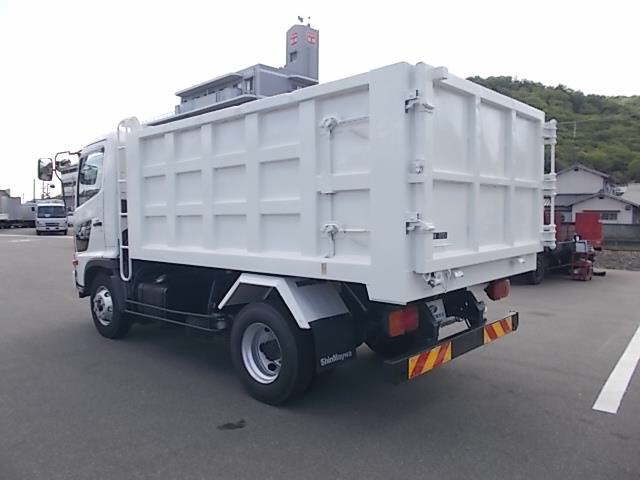 2016 Hino Ranger フカダンプ auction photo 2