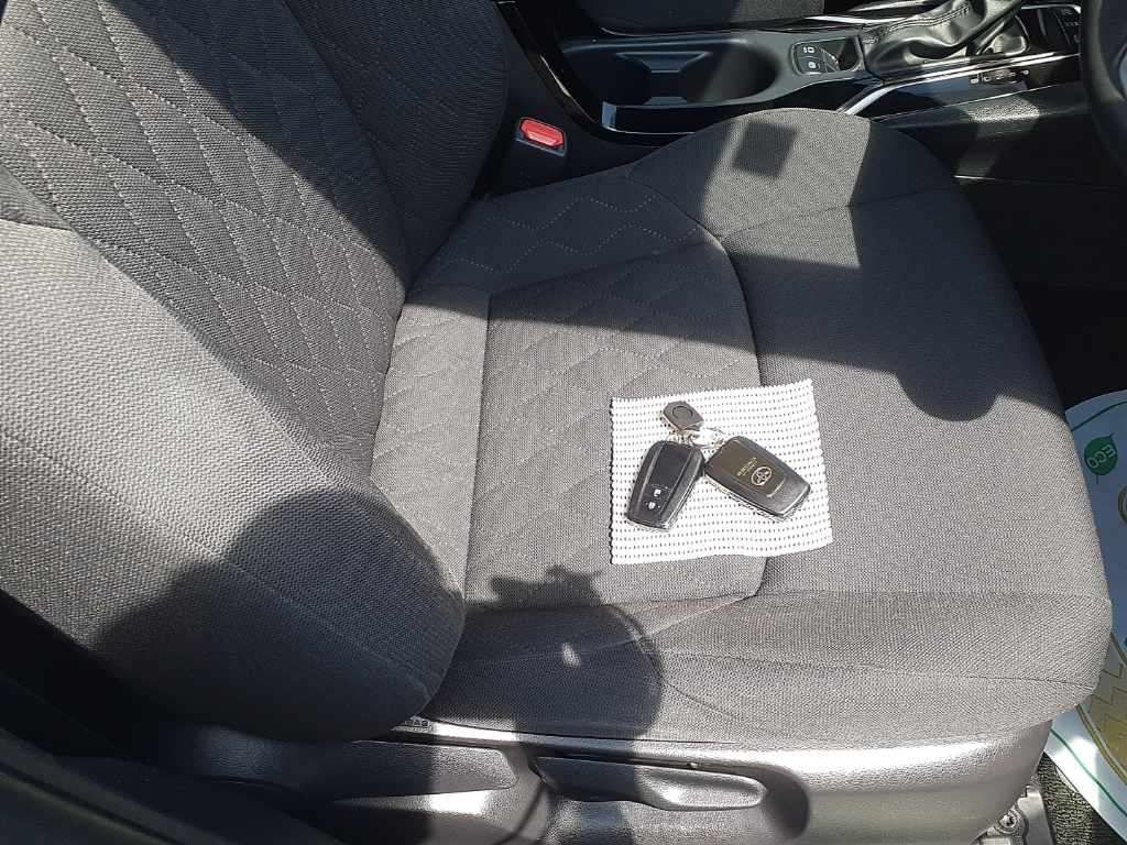 2022 Toyota Corolla Cross ハイブリッド S 4WD auction photo 10