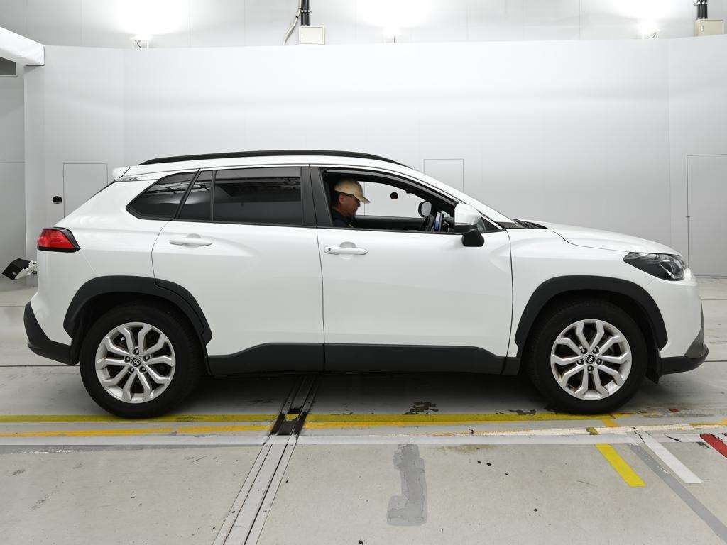 2022 Toyota Corolla Cross ハイブリッド S 4WD auction photo 3