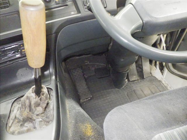 2006 Mitsubishi Fuso ウィング auction photo 8