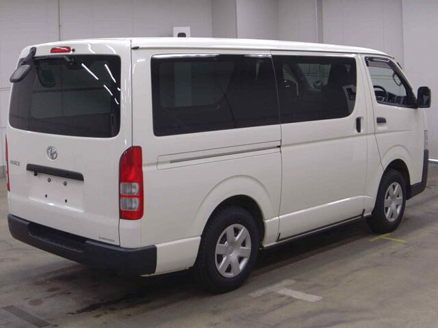 2022 Toyota Hiace ロングDX 4WD auction photo 5