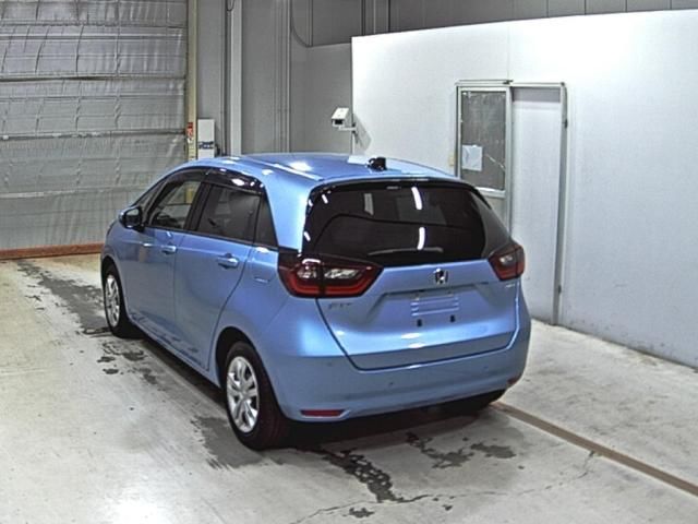 2021 Honda Fit e:HEVホーム auction photo 2
