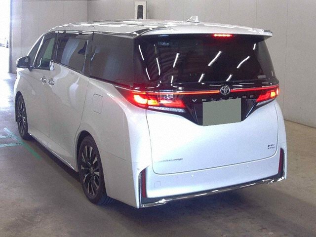 2024 Toyota Vellfire Executive Lounge 4WD auction photo 2