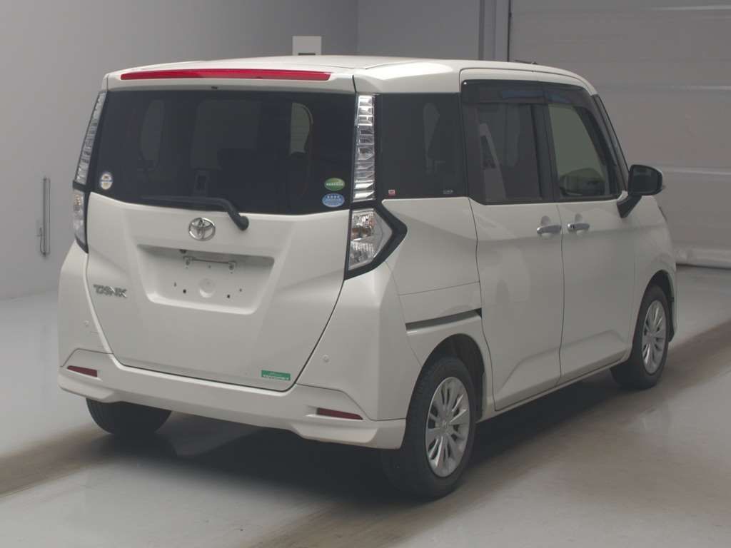 2018 Toyota Tank G S auction photo 2