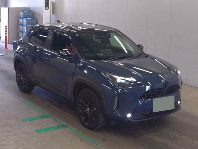 Japan Auction Vehicles 8 2025 Toyota Yaris Cross HV Zウルバーノ 4WD auction photo
