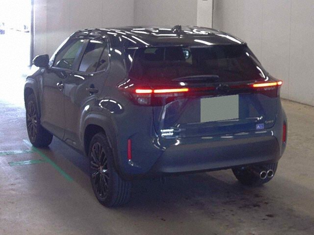 2025 Toyota Yaris Cross HV Zウルバーノ 4WD auction photo 2