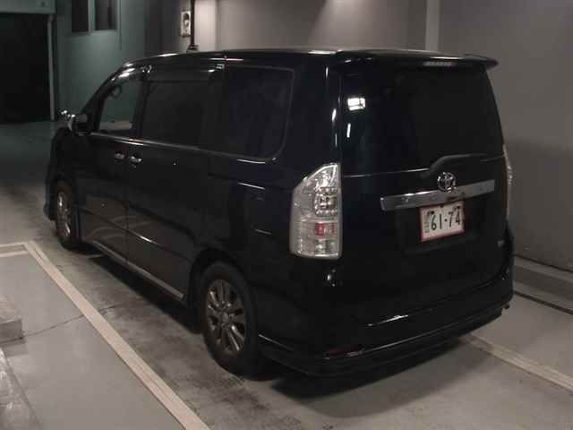 2013 Toyota Voxy ZS キラメキ Z auction photo 2