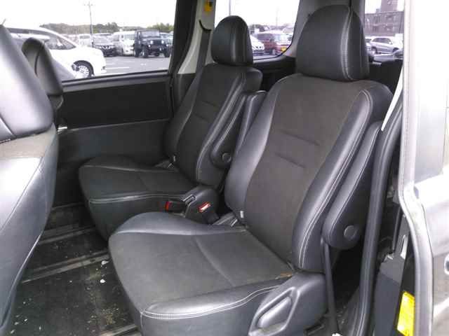 2013 Toyota Voxy ZS キラメキ Z auction photo 9