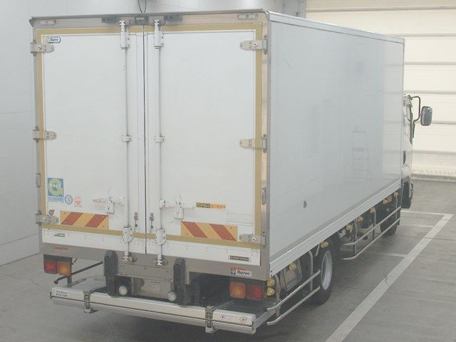 2018 Isuzu Forward 冷蔵・冷凍車 auction photo 2