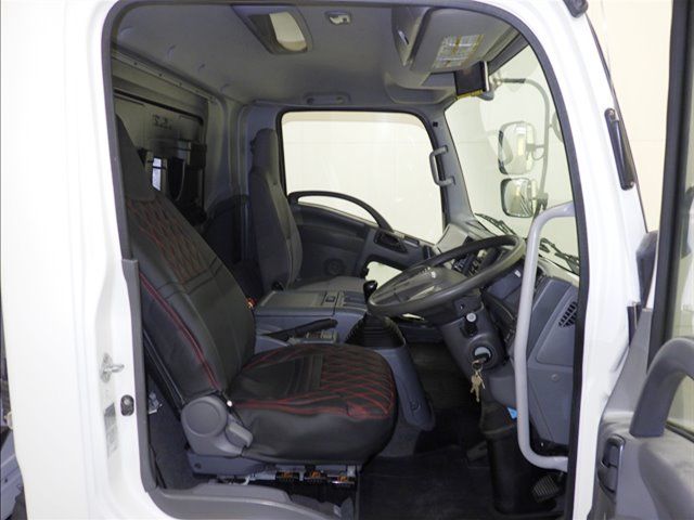 2018 Isuzu Forward 冷蔵・冷凍車 auction photo 6