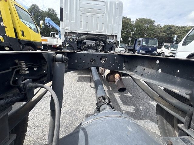 2012 Isuzu Elf シャーシ auction photo 15