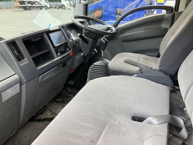 2012 Isuzu Elf シャーシ auction photo 5