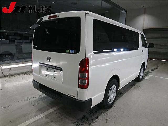 2018 Toyota Regius Ace 4WD DX ロング auction photo 2
